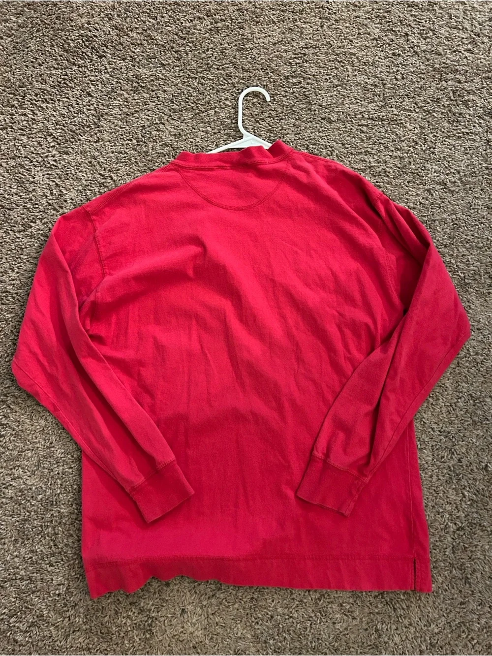Men’s vintage Levi’s Henley size large long sleeve red shirt